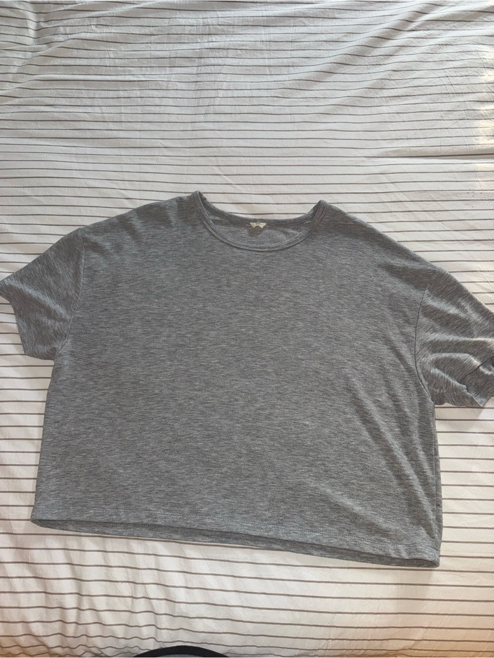Wilfred Gray Short Sleeve Crewneck Tee